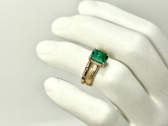 Bess's emerald ring yellow gold
