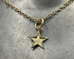 STAR CHARM YELLOW GOLD