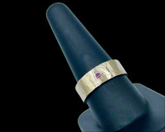 ZEUS RING YELLOW GOLD WITH PINK SAPPHIRE