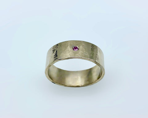 ZEUS RING YELLOW GOLD WITH PINK SAPPHIRE
