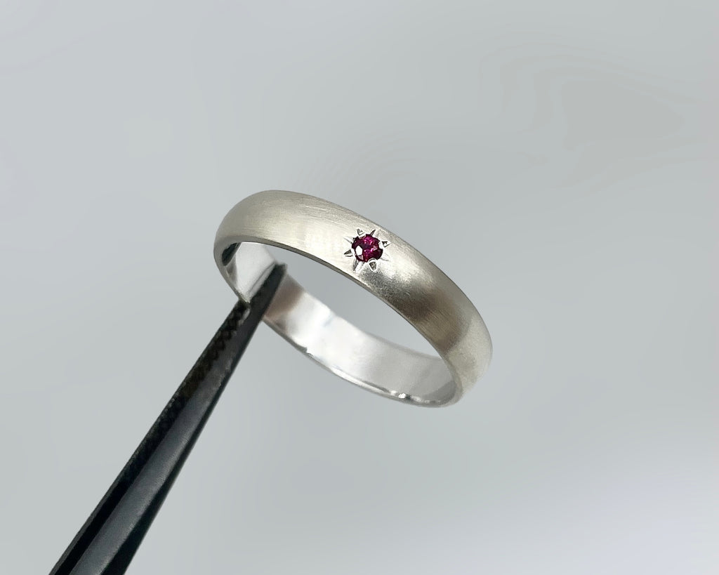 ATHENA RING WHITE GOLD AND RUBY