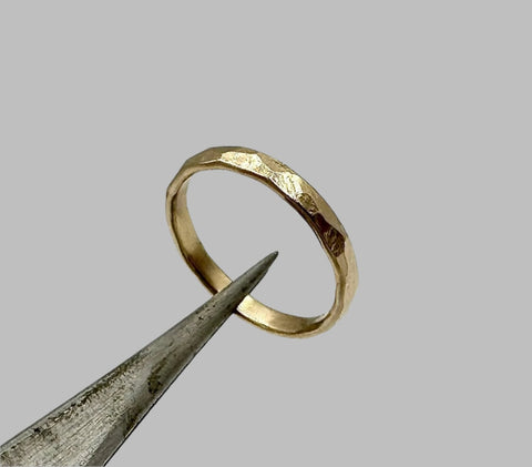 ZEUS RING WHITE GOLD 2mm WIDE