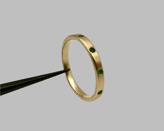 ATLAS RING YELLOW GOLD AND GREEN GARNET