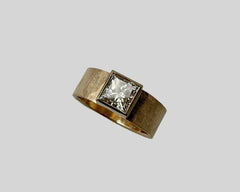 HANNAH'S ENGAGEMENT RING YELLOW GOLD AND DIAMOND