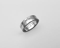 IAN'S ENGAGEMENT RING PLATINUM AND WHITE DIAMONDS