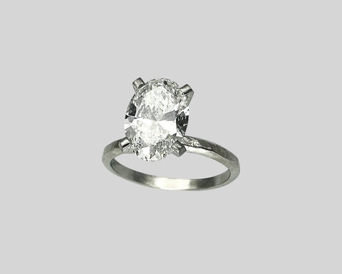 LENA'S ENGAGEMENT RING PLATINUM AND WHITE DIAMOND