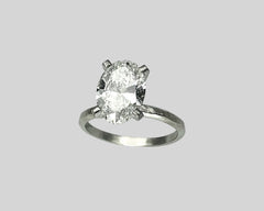 LENA'S ENGAGEMENT RING PLATINUM AND WHITE DIAMOND