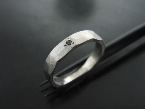 ZEUS RING - WHITE GOLD & BLACK DIAMOND