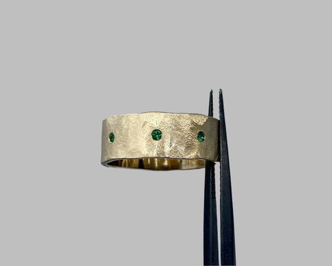 VUK'S RING YELLOW GOLD & EMERALDS