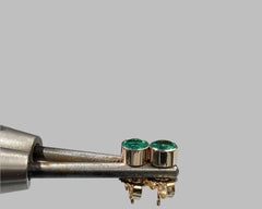 EMERALD TUBE STUDS YELLOW GOLD