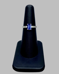 AVA'S RING BLUE SAPPHIRE AND WHITE GOLD