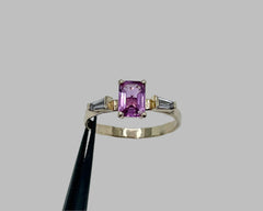 Jessica's ring Pink sapphire diamonds and yellow gold