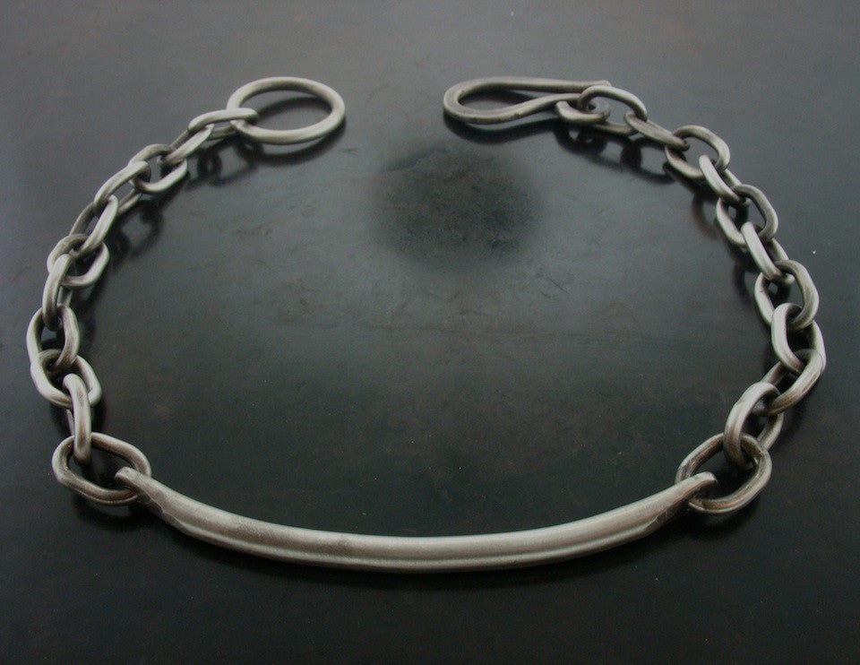 Necklaces: Bar Choker