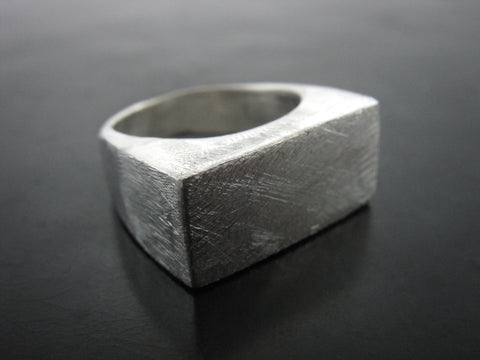 SCRATCHED CINEMATIC RING- MEN'S SIZE