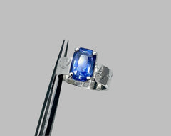 Amy Beth's ring Platinum and blue sapphire