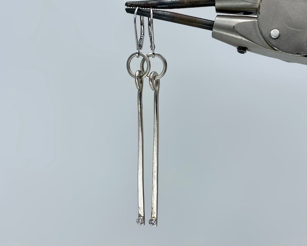 ISKRA EARRINGS WITH WHITE DIAMONDS WHITE GOLD
