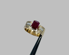 Jen's Ring Yellow Gold And Ruby And Diamonds