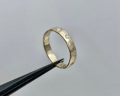 MORAVA RING YELLOW GOLD AND WHITE DIAMONDS