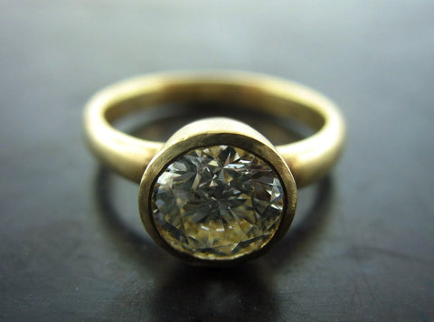 Nicole's Engagent Ring, Yellow Gold Brilliant Cut Diamond